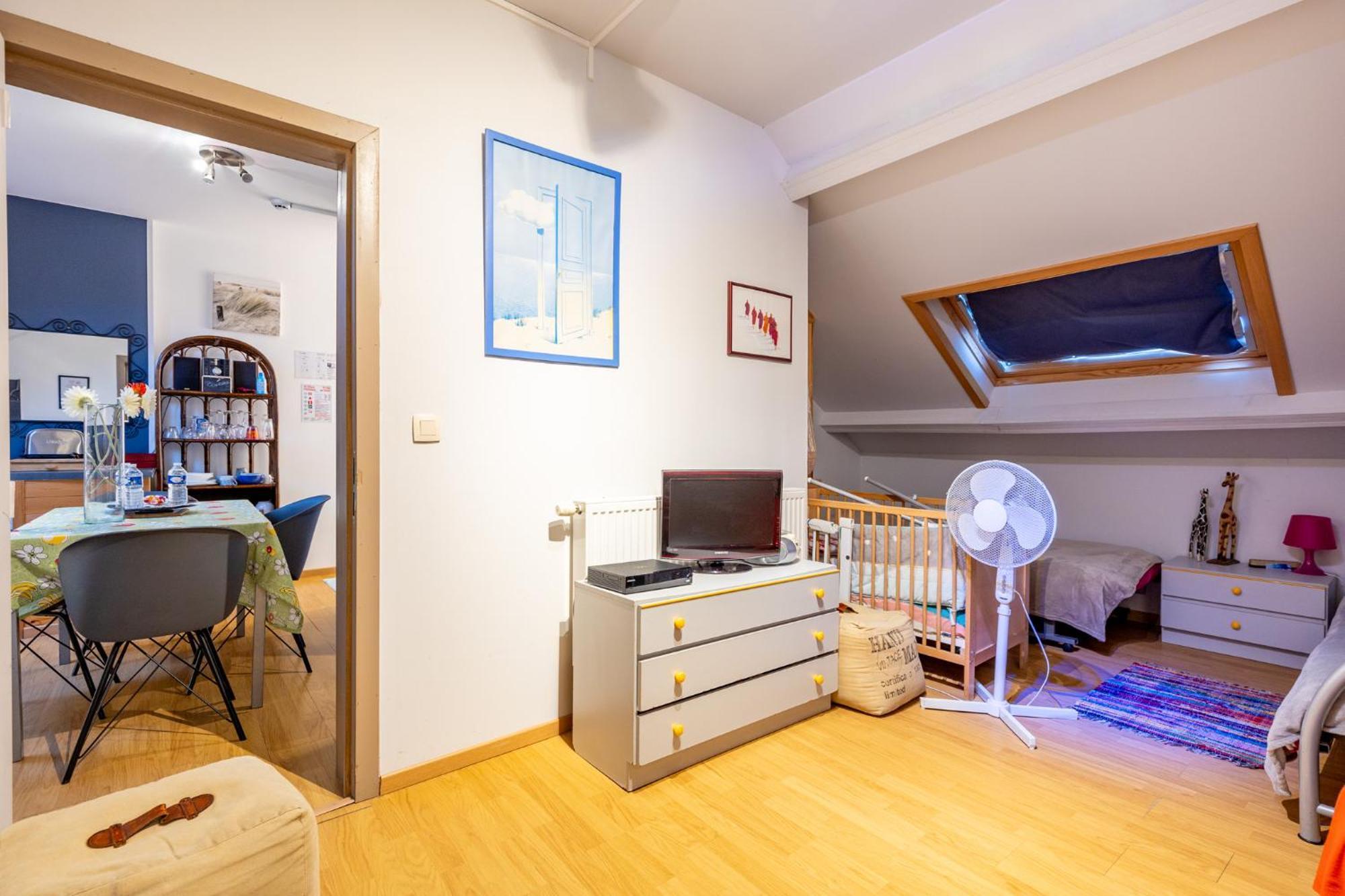 Claire De Meuse Cozy Apartment Detox With River And Hills Anhée Eksteriør bilde